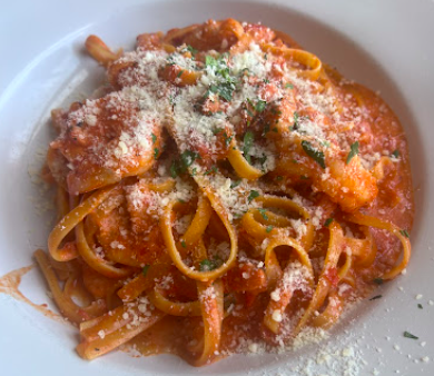 Ristorante Illando signature dishes Pappardelle alla Bolognese
Ravioli all'Aragosta
Tortelloni al Brasato